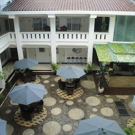 Ramayana Hotel Makassar Exterior photo